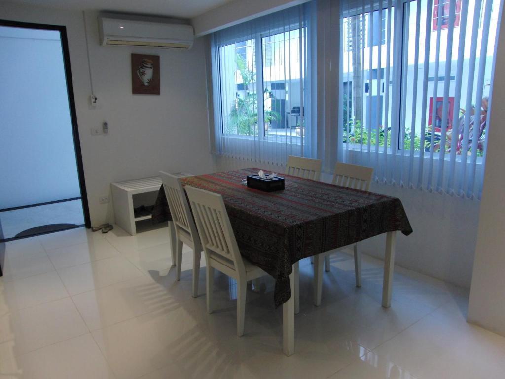Sunset Plaza By Resava Apartman Karon Szoba fotó